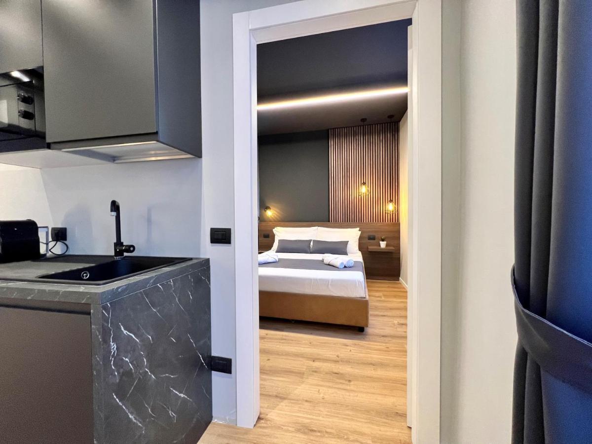 Prestige Duomo Apartment - Lake Como Eksteriør billede