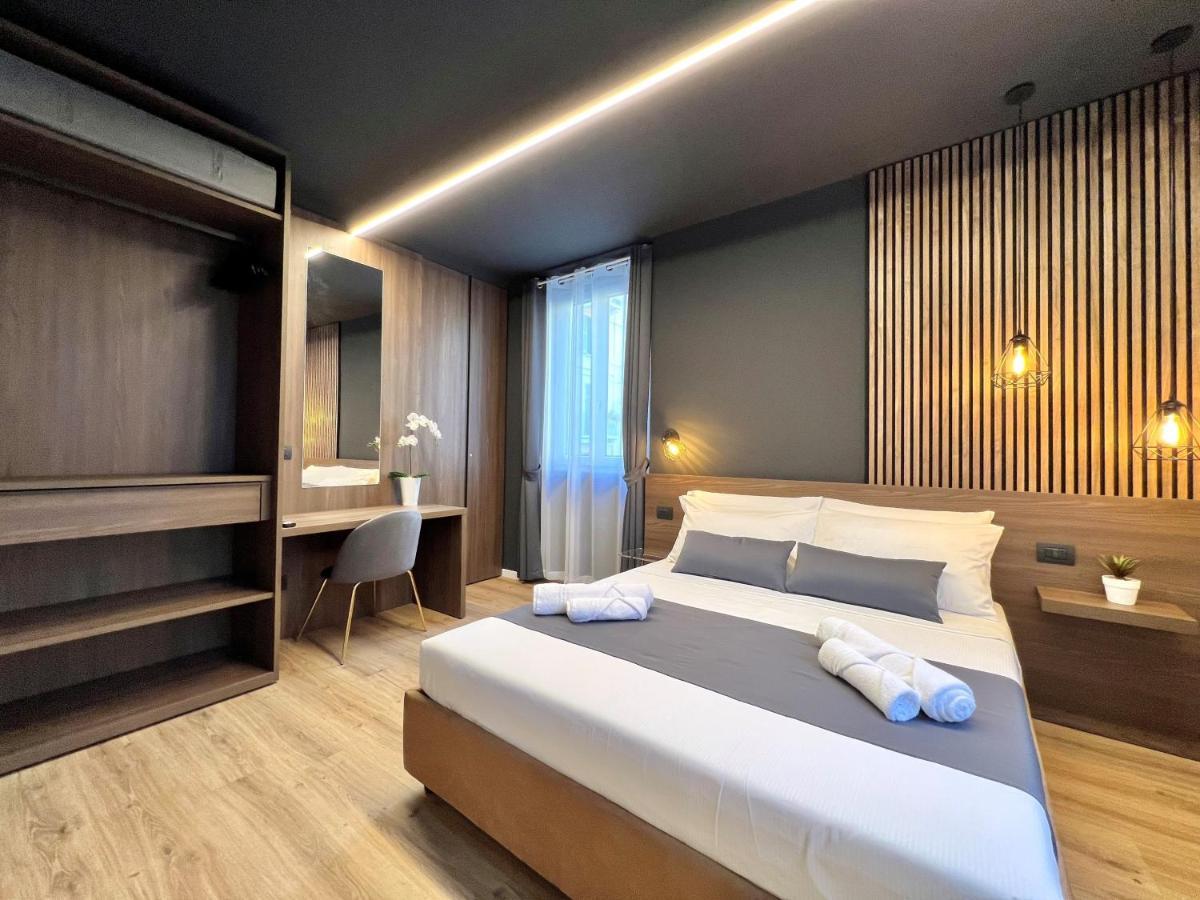 Prestige Duomo Apartment - Lake Como Eksteriør billede