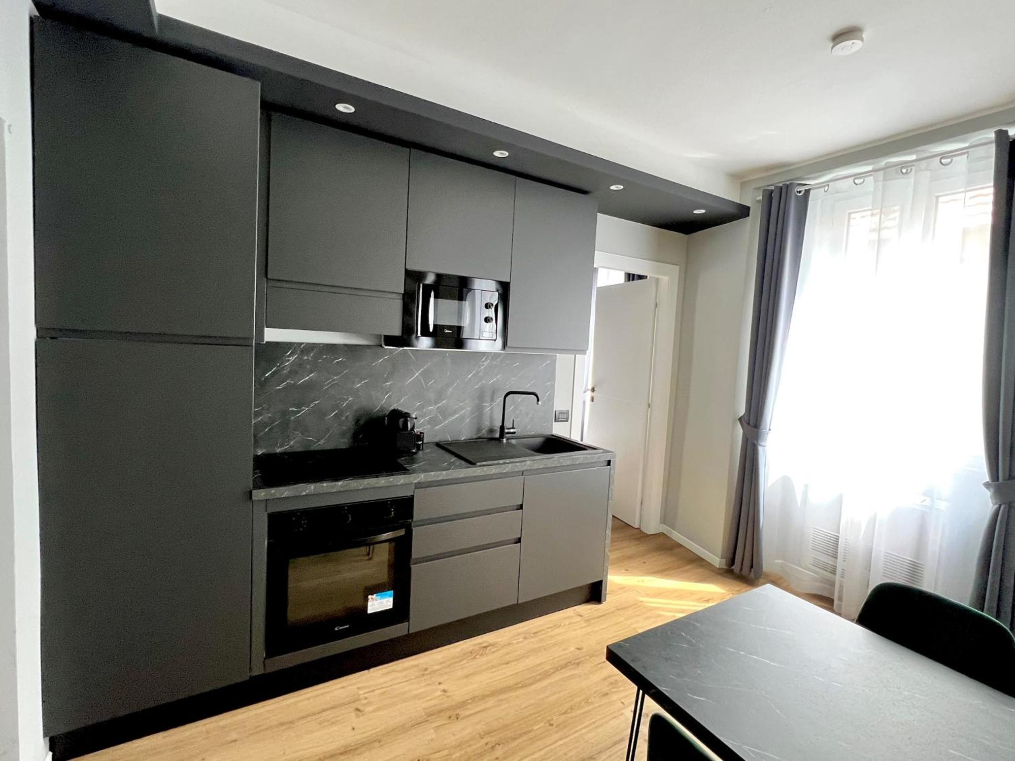 Prestige Duomo Apartment - Lake Como Eksteriør billede